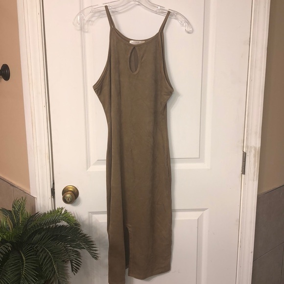 Dresses & Skirts - Tan suede/velvet material body con dress